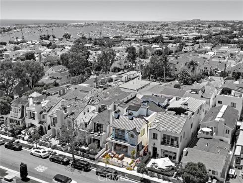 509  Carnation  , Corona del Mar, CA