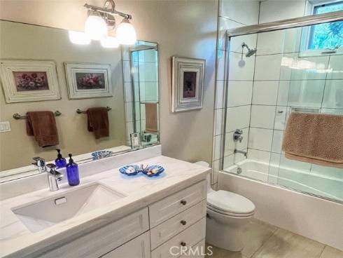 720 Poinsettia Ave , Corona del Mar, CA