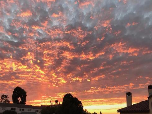 720 Poinsettia Ave , Corona del Mar, CA