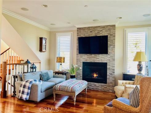 720 Poinsettia Ave , Corona del Mar, CA