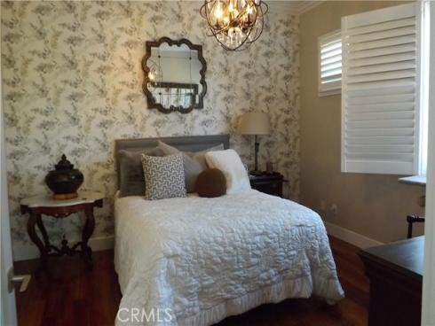 720 Poinsettia Ave , Corona del Mar, CA