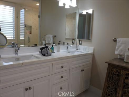 720 Poinsettia Ave , Corona del Mar, CA