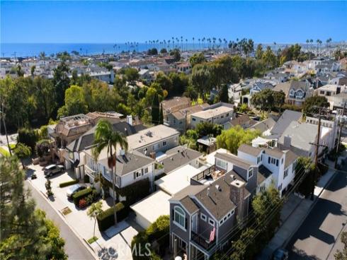 411 Jasmine Avenue, Corona del Mar, CA