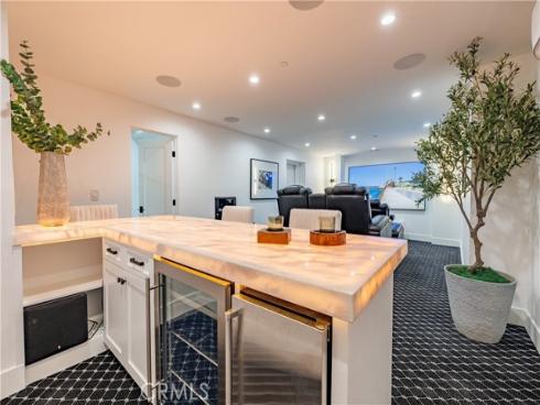 429 Dahlia Ave , Corona del Mar, CA