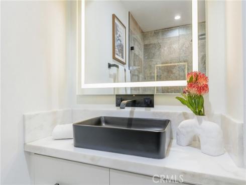 429 Dahlia Ave , Corona del Mar, CA