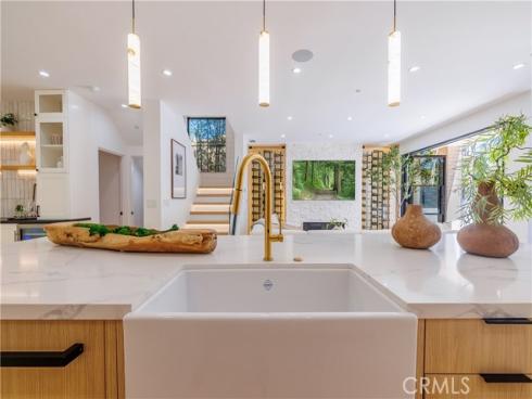 429 Dahlia Ave , Corona del Mar, CA