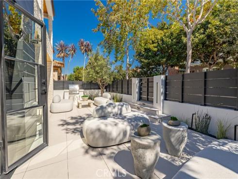 429 Dahlia Ave , Corona del Mar, CA