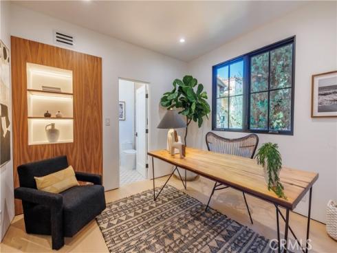 429 Dahlia Ave , Corona del Mar, CA