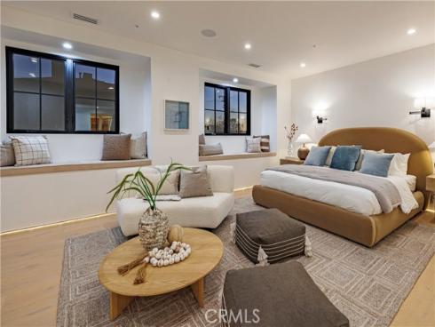 429 Dahlia Ave , Corona del Mar, CA