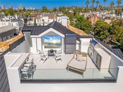 429 Dahlia Ave , Corona del Mar, CA