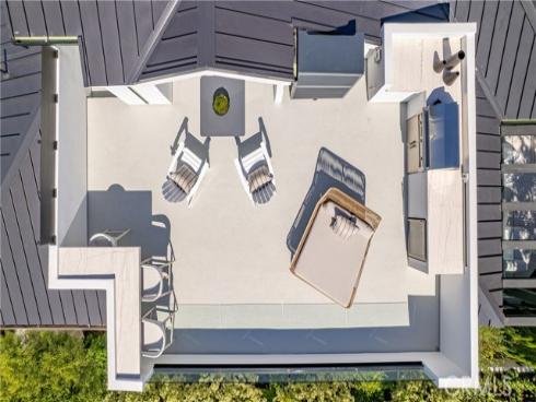 429 Dahlia Ave , Corona del Mar, CA