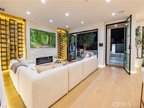 429 Dahlia Ave , Corona del Mar, CA