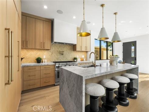 305 Fernleaf , Corona del Mar, CA