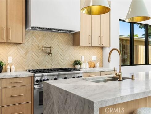 305 Fernleaf , Corona del Mar, CA