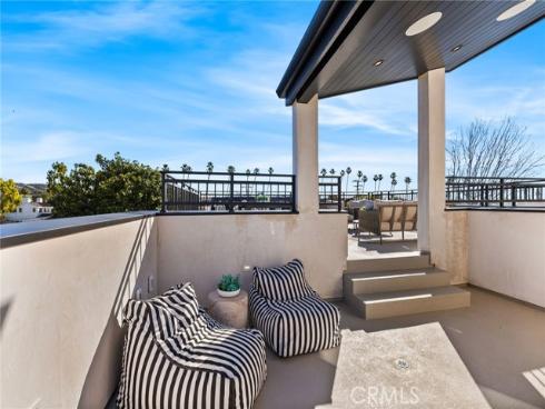 305 Fernleaf , Corona del Mar, CA