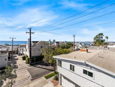 303 Fernleaf , Corona del Mar, CA