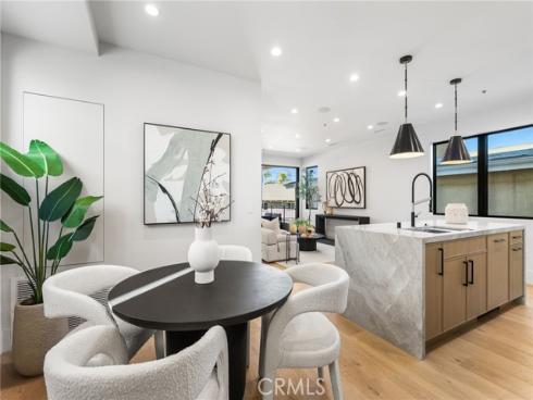 305  Fernleaf  , Corona del Mar, CA