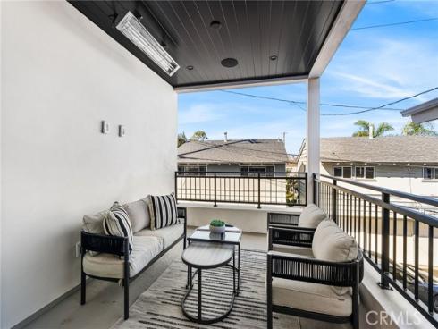 305  Fernleaf  , Corona del Mar, CA