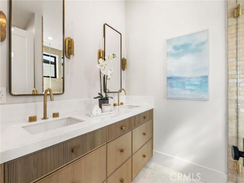 305  Fernleaf  , Corona del Mar, CA