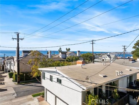 305  Fernleaf  , Corona del Mar, CA