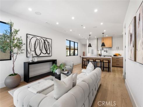 305  Fernleaf  , Corona del Mar, CA