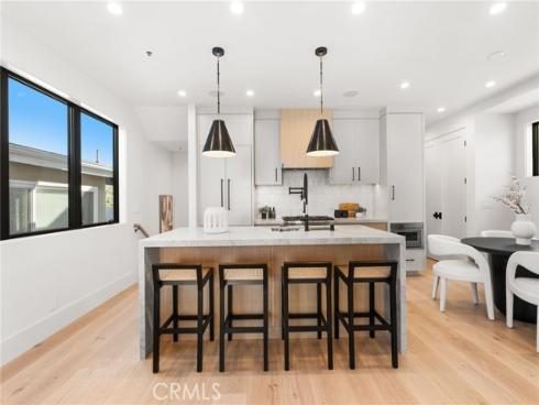 305  Fernleaf  , Corona del Mar, CA