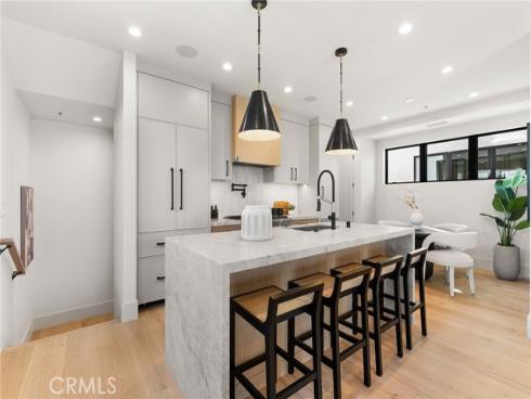 305  Fernleaf  , Corona del Mar, CA