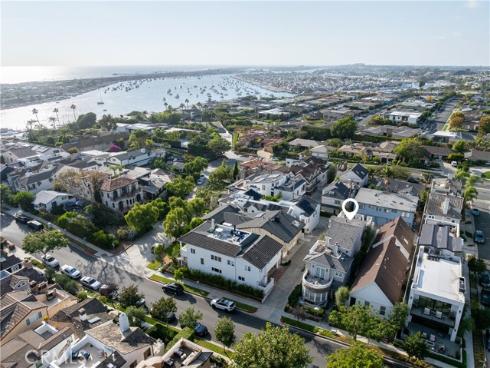 433  Acacia  , Corona del Mar, CA