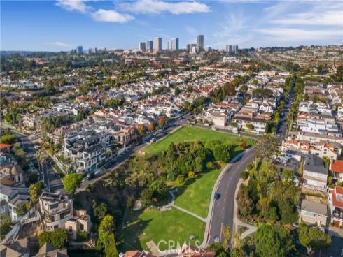 2578 Bungalow Place, Corona del Mar, CA