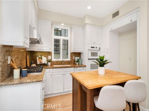 2578 Bungalow Place, Corona del Mar, CA