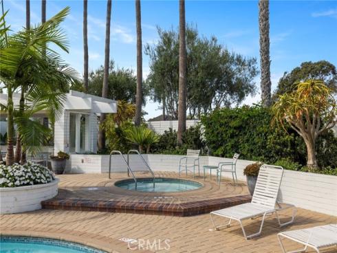 739 Avocado , Corona del Mar, CA