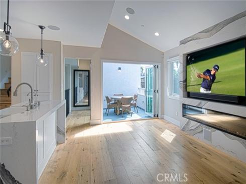 503  Poinsettia  , Corona del Mar, CA