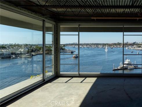 2525  Ocean  6B-C  Boulevard, Corona del Mar, CA