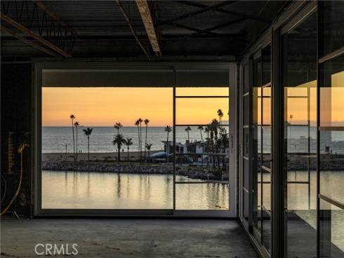 2525  Ocean  6B-C  Boulevard, Corona del Mar, CA