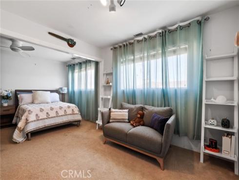 328 Poinsettia , Corona del Mar, CA