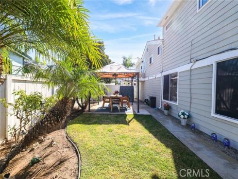 328 Poinsettia , Corona del Mar, CA