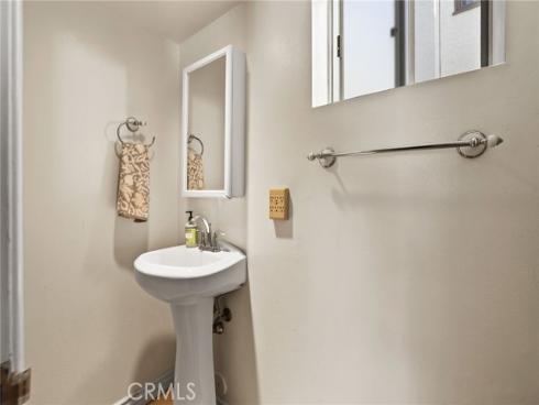 328 Poinsettia , Corona del Mar, CA