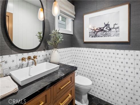 706  Poinsettia  , Corona del Mar, CA