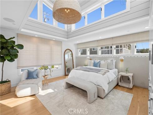 706  Poinsettia  , Corona del Mar, CA