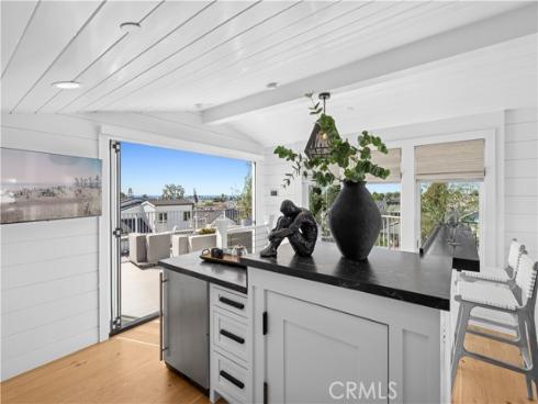 706  Poinsettia  , Corona del Mar, CA