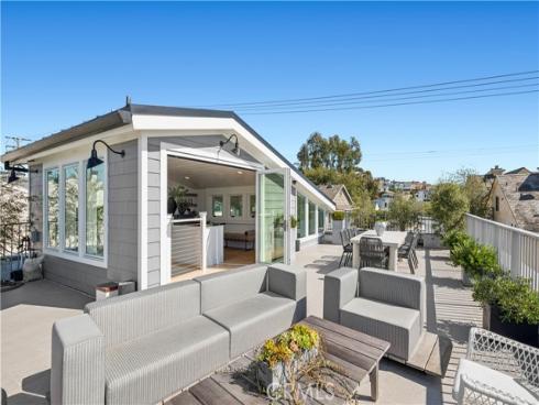 706  Poinsettia  , Corona del Mar, CA