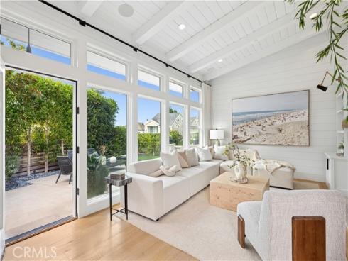706  Poinsettia  , Corona del Mar, CA