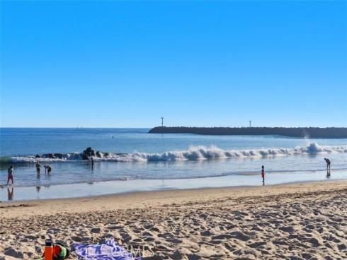 3130  Breakers  , Corona del Mar, CA