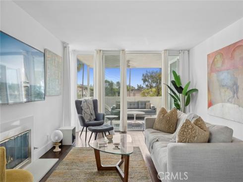 775 Avocado , Corona del Mar, CA