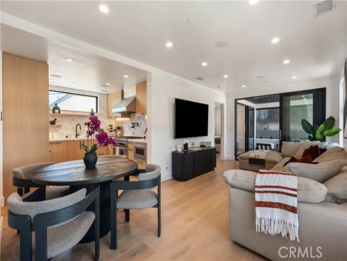 521  Iris  , Corona del Mar, CA