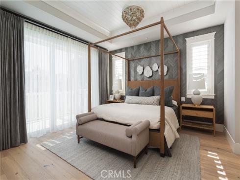 521  Poinsettia   Avenue, Corona del Mar, CA