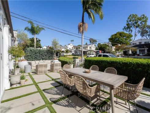 521  Poinsettia   Avenue, Corona del Mar, CA