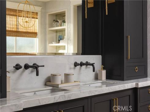 521  Poinsettia   Avenue, Corona del Mar, CA