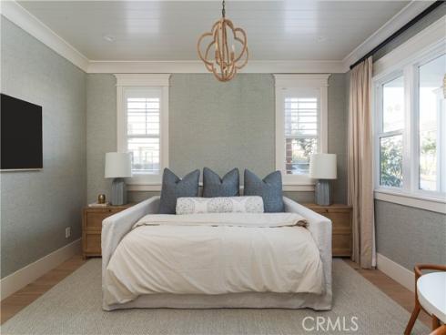 521  Poinsettia   Avenue, Corona del Mar, CA