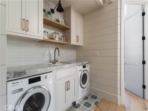 521  Poinsettia   Avenue, Corona del Mar, CA